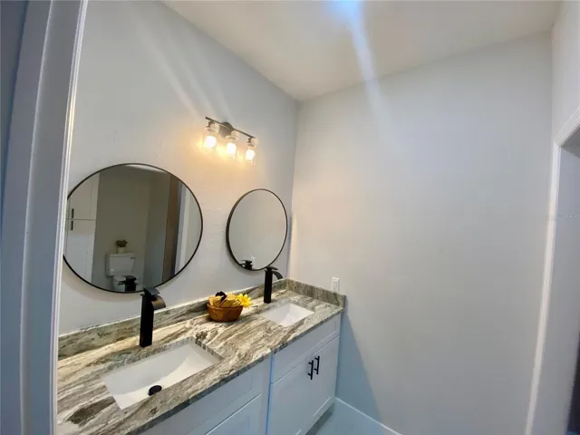 primary bath double vanities