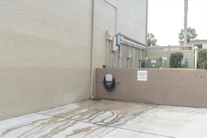 Car wash station