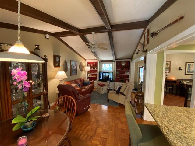 Dining / Family Rooms