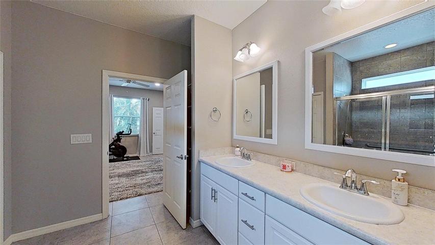 Master Ensuite