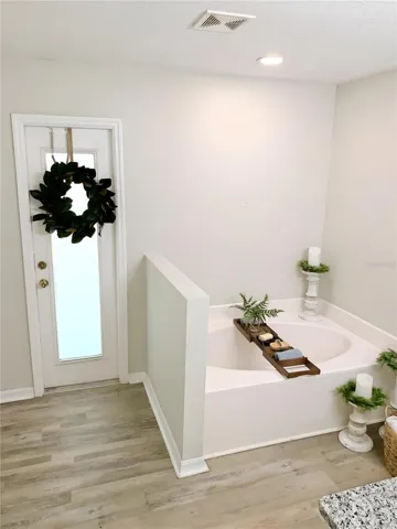 Master Bath - Lanai Access