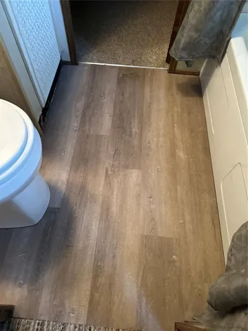 Jack and Jill Bathroom-Brand new flooring