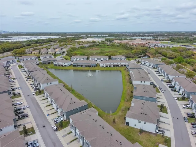 Close to local shopping, Publix, Winthrop Shopping Center, and the interstate for easy commuting/traveling.