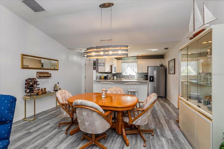 Open Floor Plan Great for Entertaining, No Popcorn Ceilings