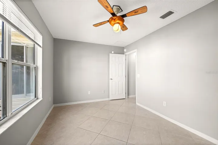 Bedroom #3 or Den (no closet)