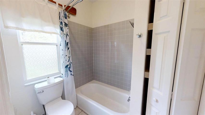 Bathroom 1 view 3