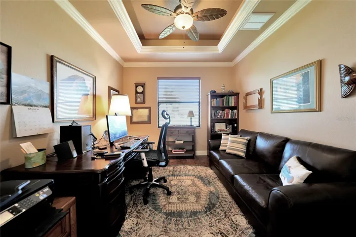 Office that could be used as a 4th bedroom if needed