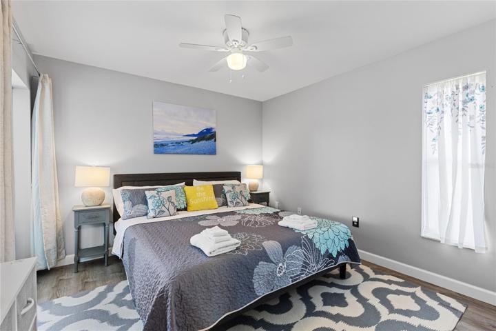 2nd bedroom with pool access