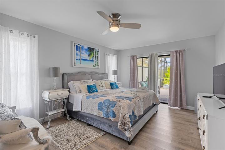 Master bedroom with pool access