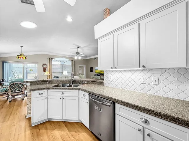 Under cabinet lighting
