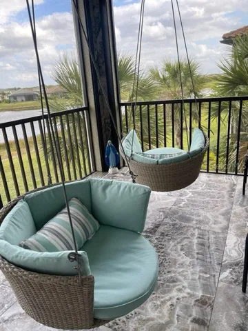 NEW DECORATED LANAI