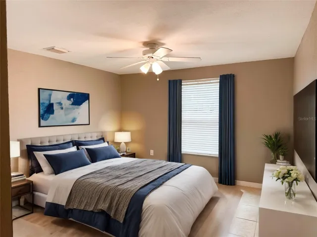 Large Main Bedroom
