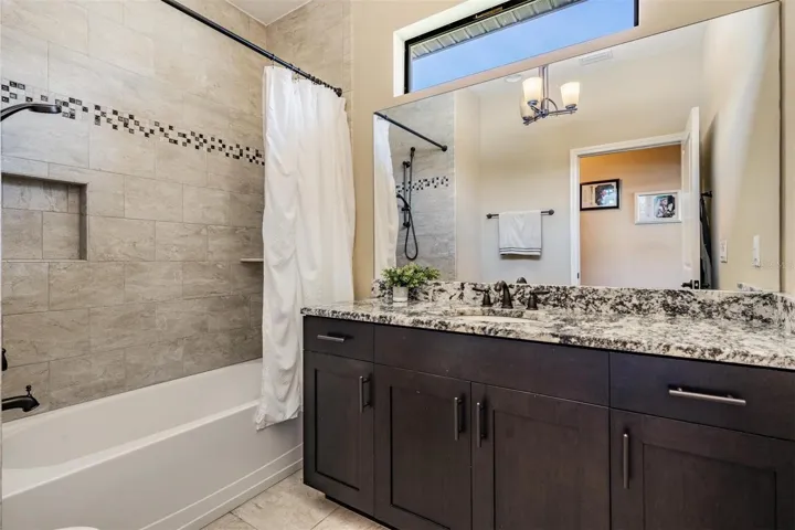 Full secondary bathroom