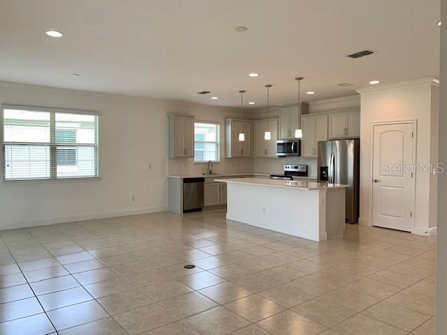 Kitchen/Dinette Area