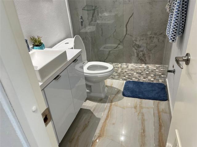 2nd bathroom