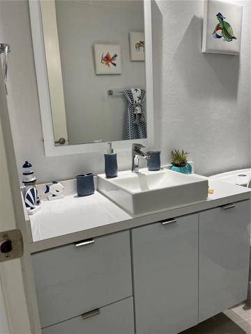 2nd bathroom