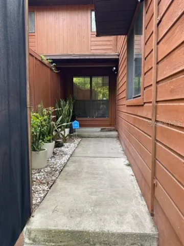 Walkway to D27