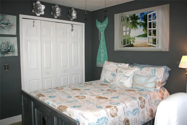 2nd bedroom