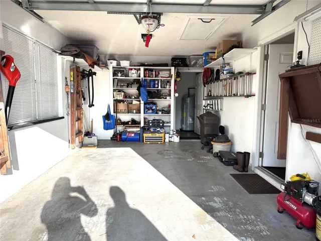 1 CAR GARAGE