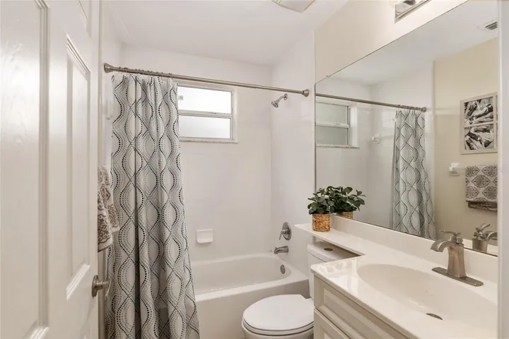 2nd bathroom