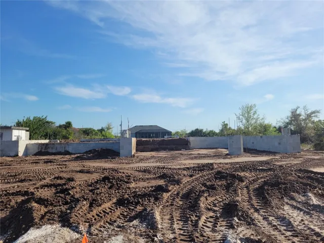 Under construction stem wall