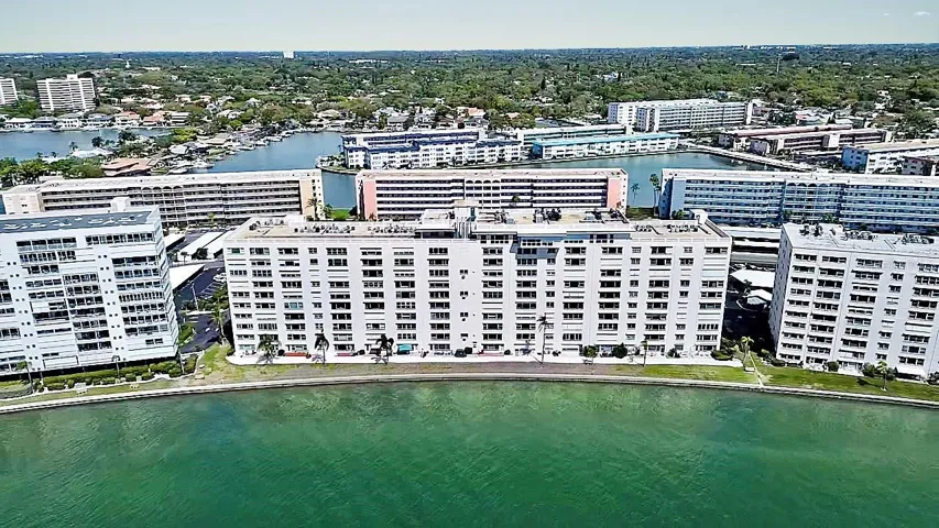 Windsor S. Facing