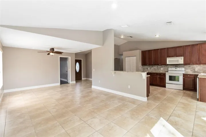 Living Room/Kitchen