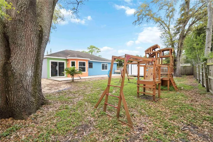Yard/Back Exterior