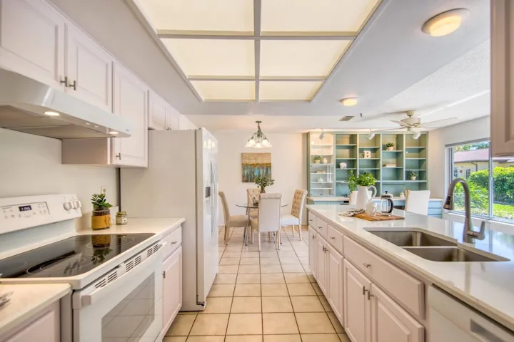 Springfield's open concept kitchen plan~