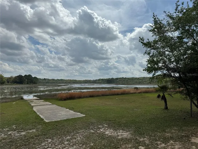 Private neighborhood boat ramp for access to Plum Lake