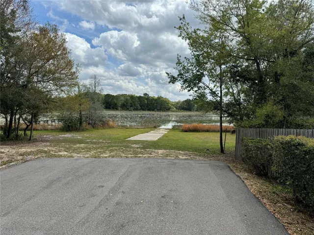 Private neighborhood boat ramp for access to Plum Lake