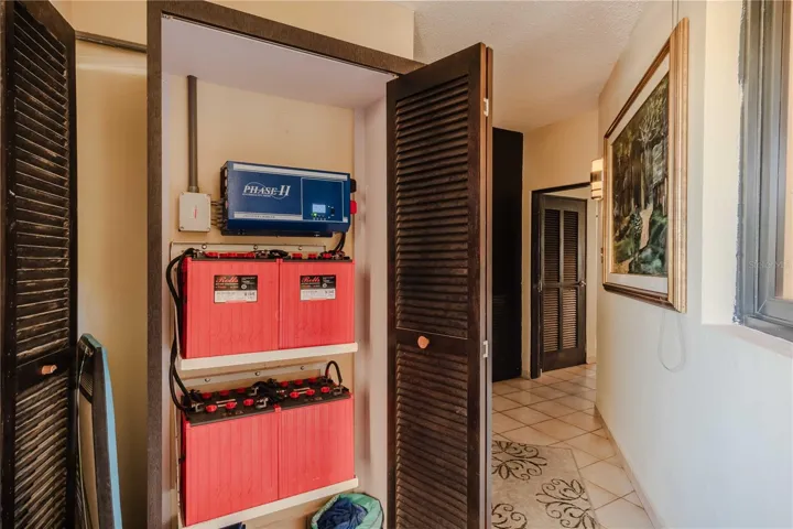 Battery backup system