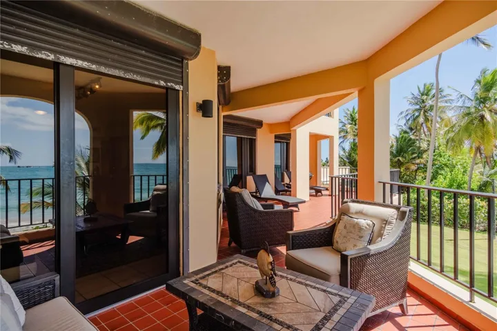 Balcony with direct access to master, guestroom and living room