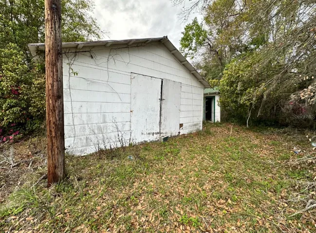 Utility Garage - block bldg - not being used presently.