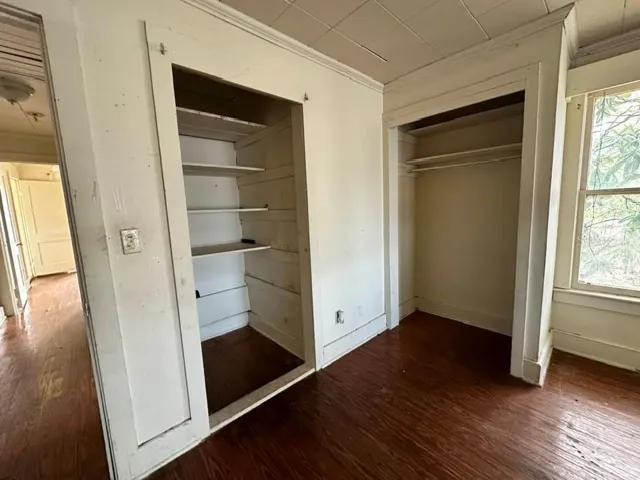 UPSTAIRS APT - Front upstairs bedroom