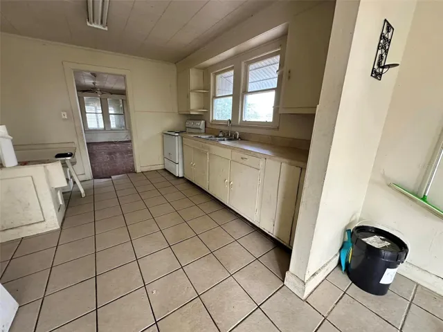 UPSTAIRS APT - Kitchen - taken from the dining area but dinette area in kitchen as well