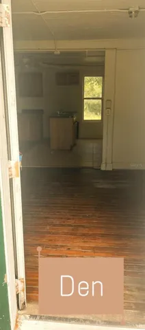 DOWNSTAIRS APT - side entrance