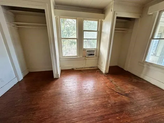 UPSTAIRS APT - Front upstairs bedroom