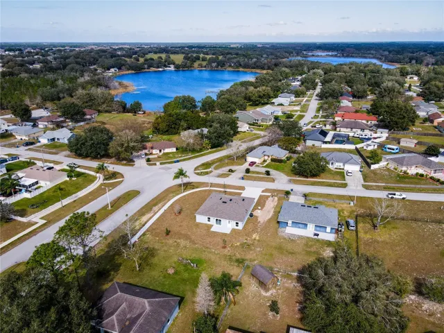 AERIAL OF GORGEOUS MASCOTTE FLORIDA