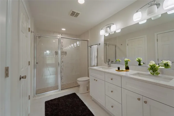 MASTER GORGEOUS BATHROOM