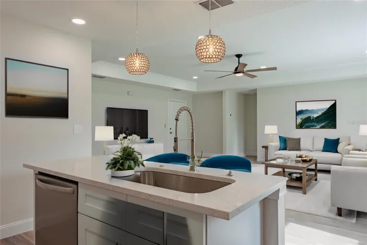 BRIGHT GORGEOUS KITCHEN