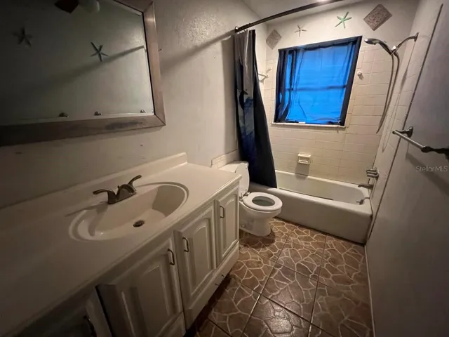 Interior Full Bath