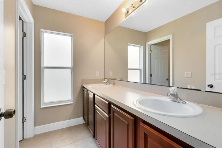 Second floor full bath.