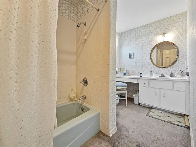 Full Bath - 2nd Floor