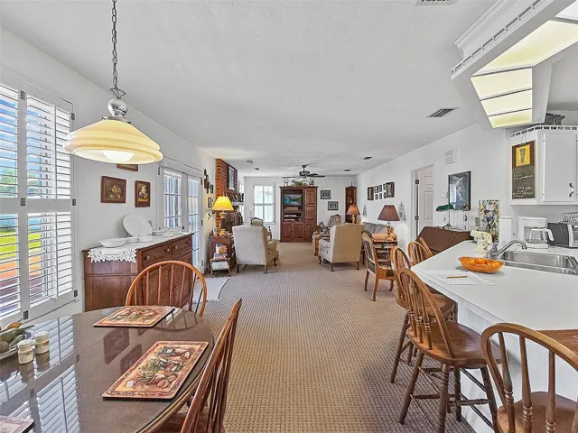 Breakfast Nook / Family Room