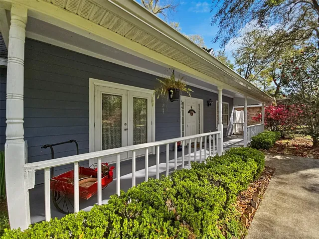 Covered Porch