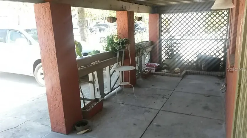 1st floor porch