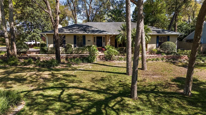 great curb appeal at this corner lot location