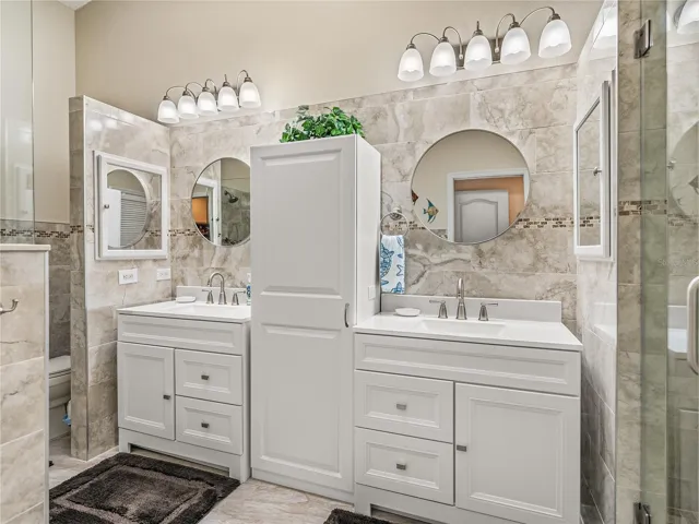 Primary bath