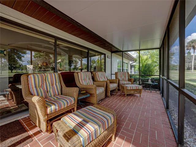 Screen porch